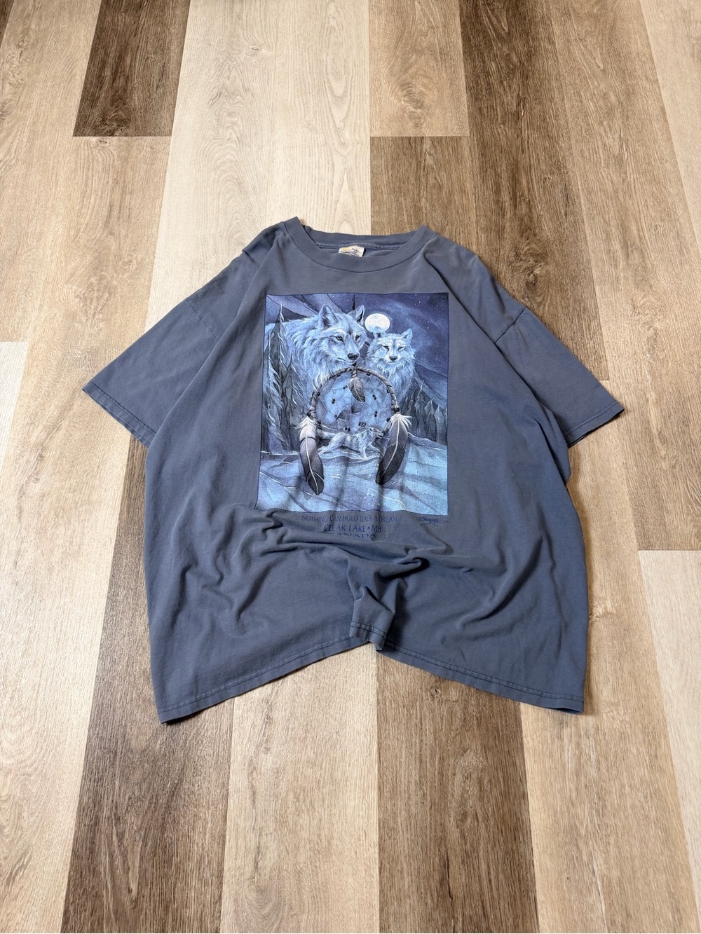 Vintage 90s Wolf Dreamcatcher Short Sleeve Tee